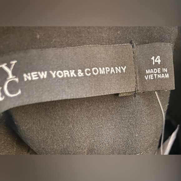 NY&C New York & Company Straight Leg Pants. Color: Black. Size 14 (Avg). - Picture 2 of 8
